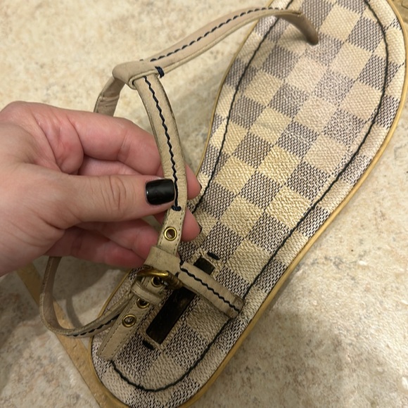 Louis Vuitton Sandals - Picture 7 of 8